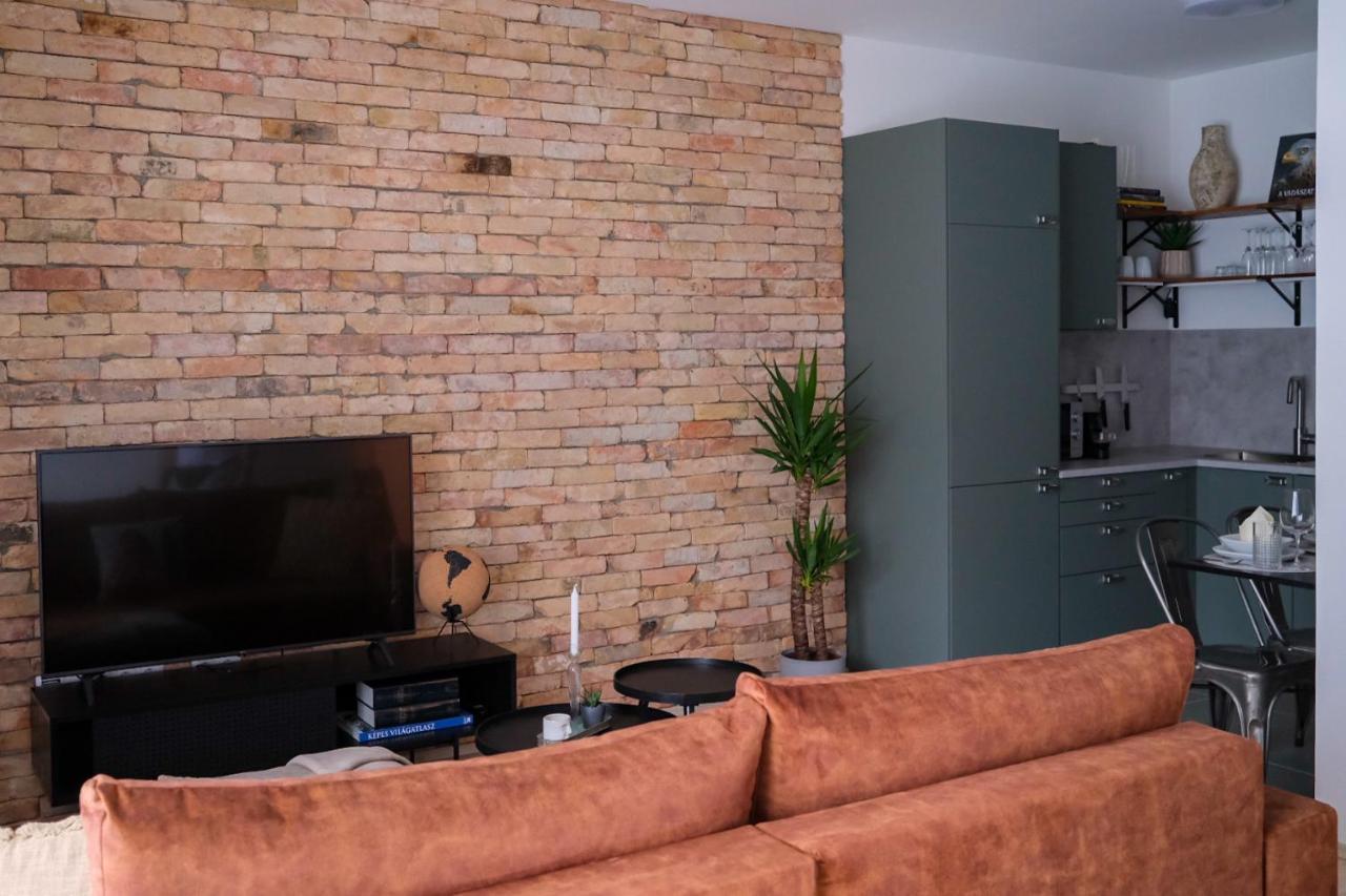 Cityscape Apartment ~ Ac/Indoor Parking/Balcony — Photos 3
